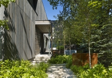 The materials and colours used in the landscape provide a strong integration with the design language of the house