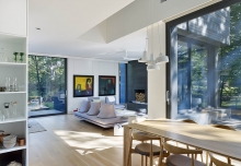 The side and back gardens provide strong connections between the indoor and outdoor spaces.