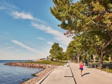 An infinite horizon and vanishing points at both ends of the 600m long Breakwater Park promenade showcase vastness
