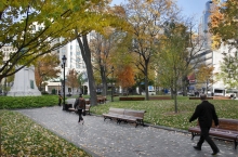 Reamenagement et mise en valeur du Square Dorchester et de la place du Canada