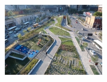 One of the Montreal 375th anniversary legacy projects and completely executed within in a very short timeframe (1 year of design, 8 months of construction), landscape architects showed ingenuity by developing innovative and realistic construction management principles, allowing the project to be delivered on time and on budget.