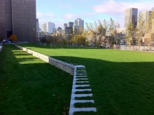 Restauration des vestiges du 18e siècle des murs des fortifications de Montréal