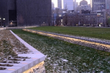 Restauration des vestiges du 18e siècle des murs des fortifications de Montréal